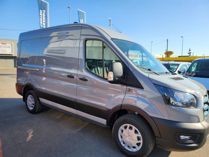 Image FORD Transit 2T Fg E 390 L2H2 135 kW (184 ch) Electrique Batterie 75/68 kWh Trend Business