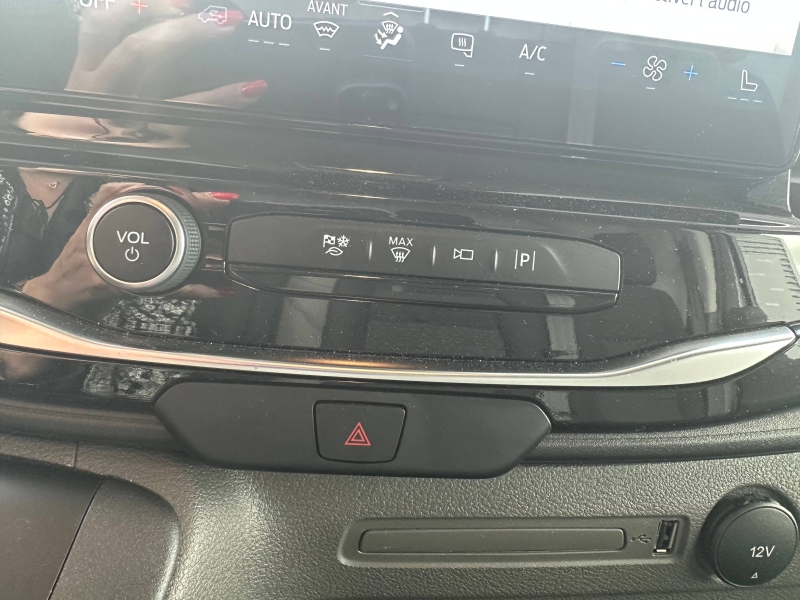 Image FORD Transit 2T Fg E 350 L2H2 198 kW Batterie 75/68 kWh Trend Business