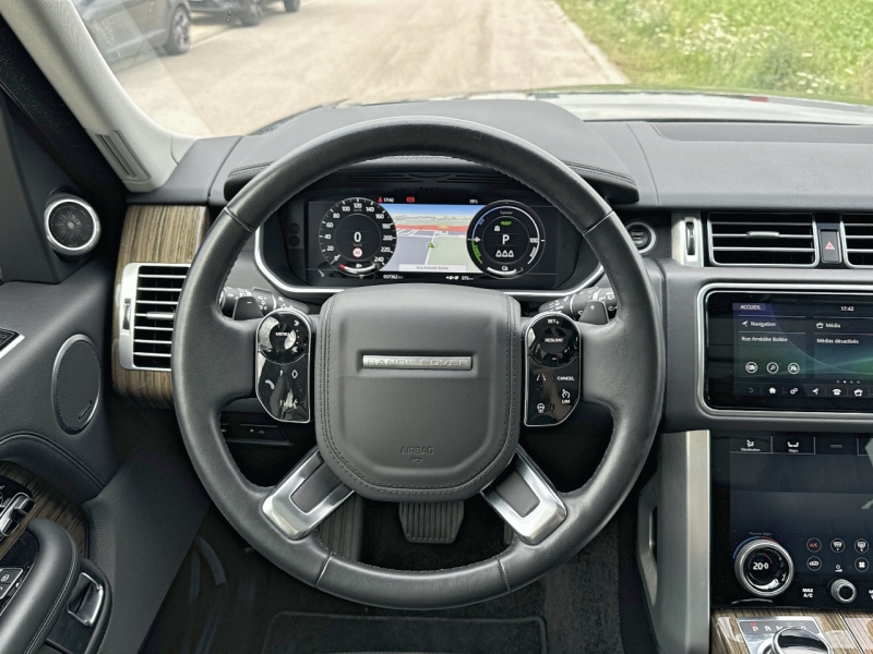 Image LAND-ROVER Range Rover 2.0 P400e 404ch Vogue SWB Mark VIII