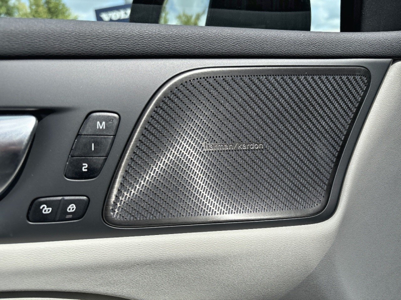 Image VOLVO V60 T6 AWD 253+145ch Plus Style Dark Geartronic 8