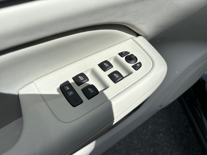 Image VOLVO V60 T6 AWD 253+145ch Plus Style Dark Geartronic 8