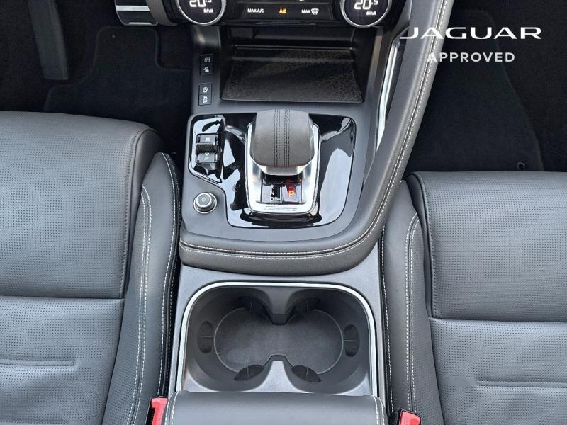 Image JAGUAR E-Pace P300e PHEV 309ch R-Dynamic HSE