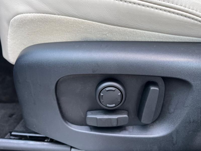 Image LAND-ROVER Range Rover Sport 2.0 P400e 404ch HSE SILVER Mark IX