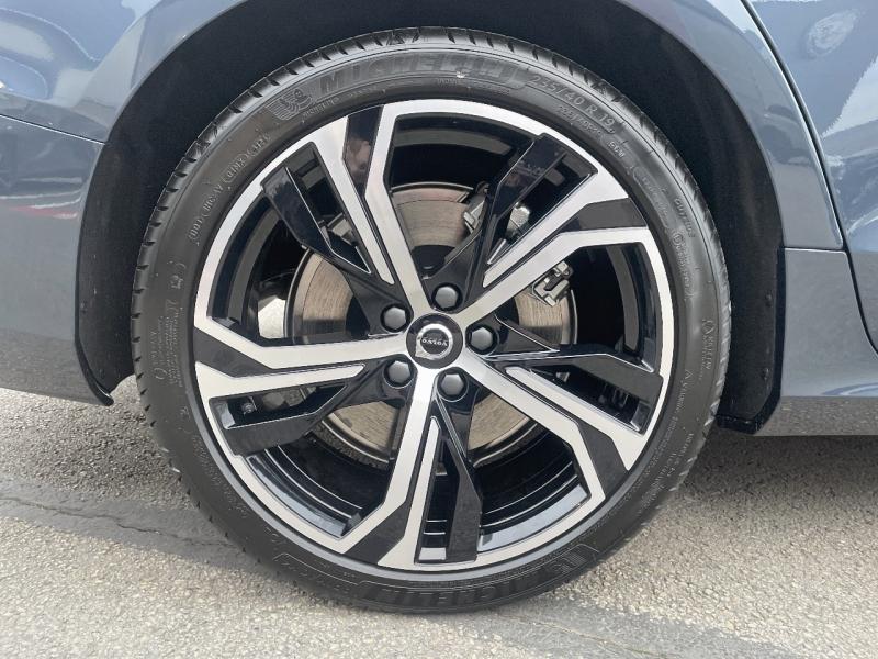 Image VOLVO V60 T6 AWD 253+145ch Plus Style Dark Geartronic 8