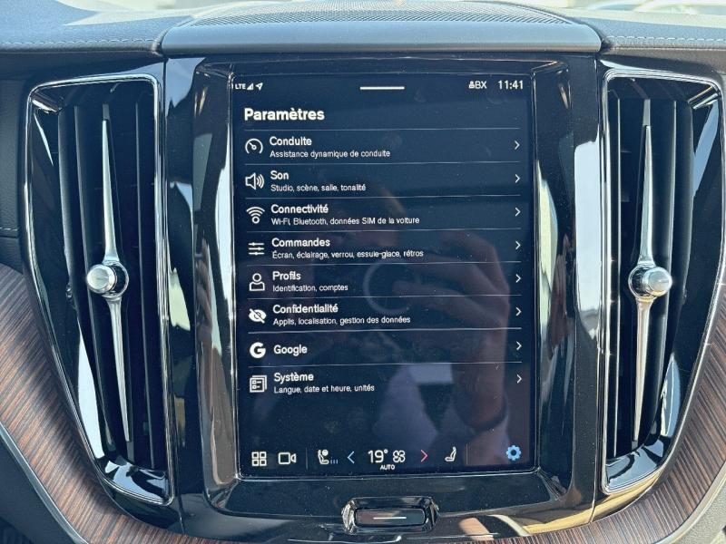 Image VOLVO XC60 T6 Hybride Rechargeable 253 + 145ch Ultra Style Dark Geartronic 8 AWD