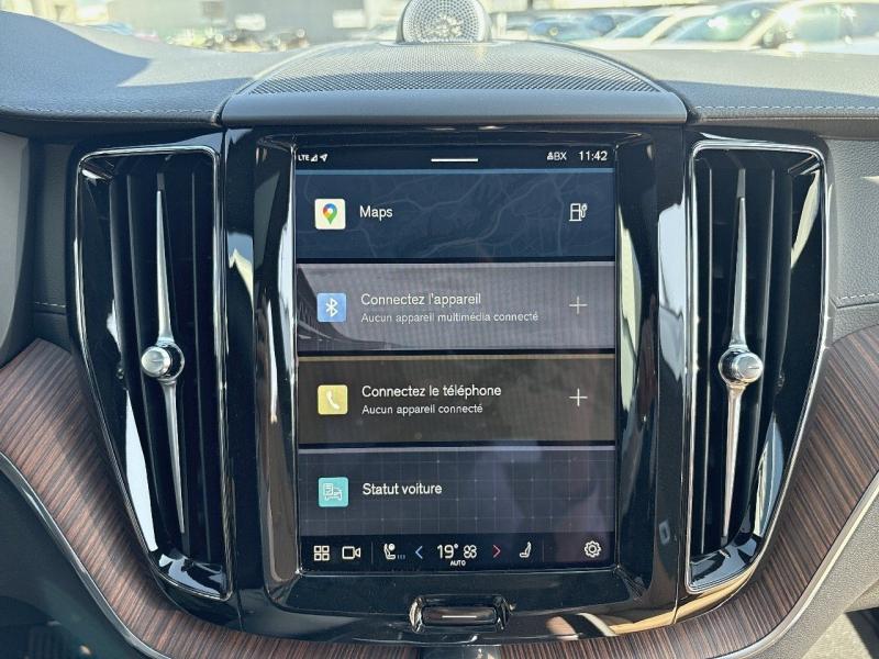 Image VOLVO XC60 T6 Hybride Rechargeable 253 + 145ch Ultra Style Dark Geartronic 8 AWD