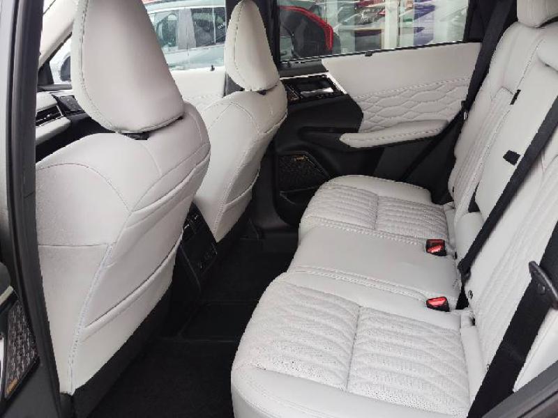 Image MITSUBISHI Outlander 2.4 PHEV 306ch Instyle 4WD