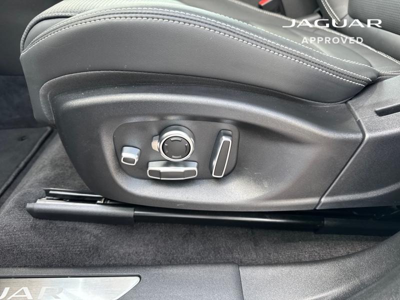 Image JAGUAR E-Pace P300e PHEV 309ch R-Dynamic HSE