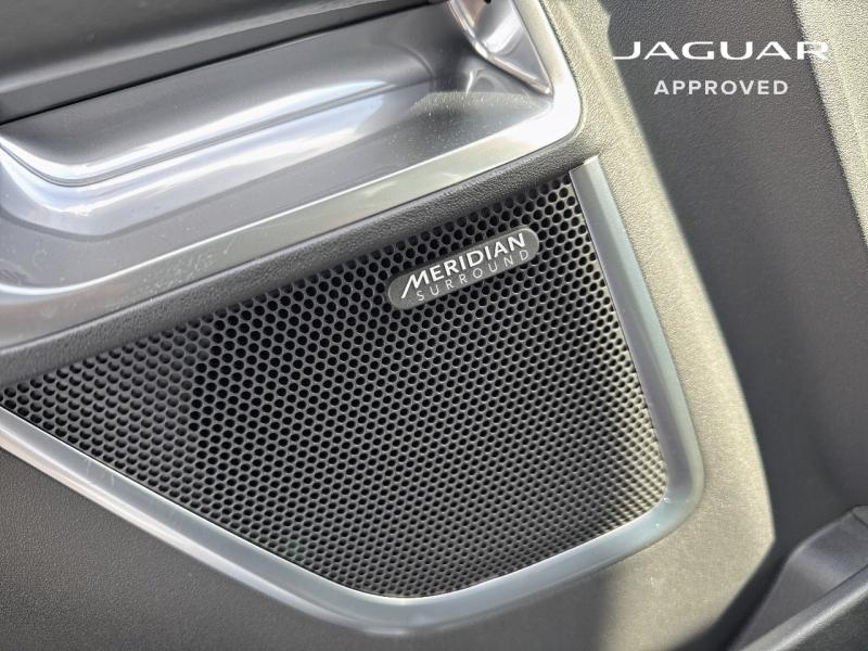 Image JAGUAR E-Pace P300e PHEV 309ch R-Dynamic HSE