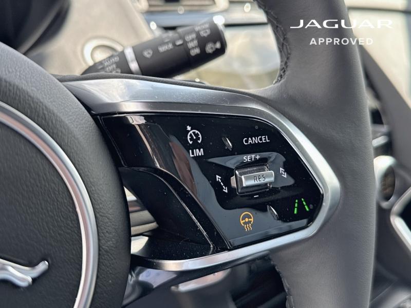 Image JAGUAR E-Pace P300e PHEV 309ch R-Dynamic HSE