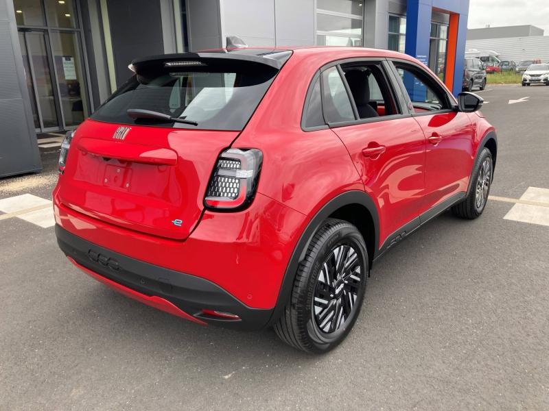 Image FIAT 600 e 156ch 54kWh Red