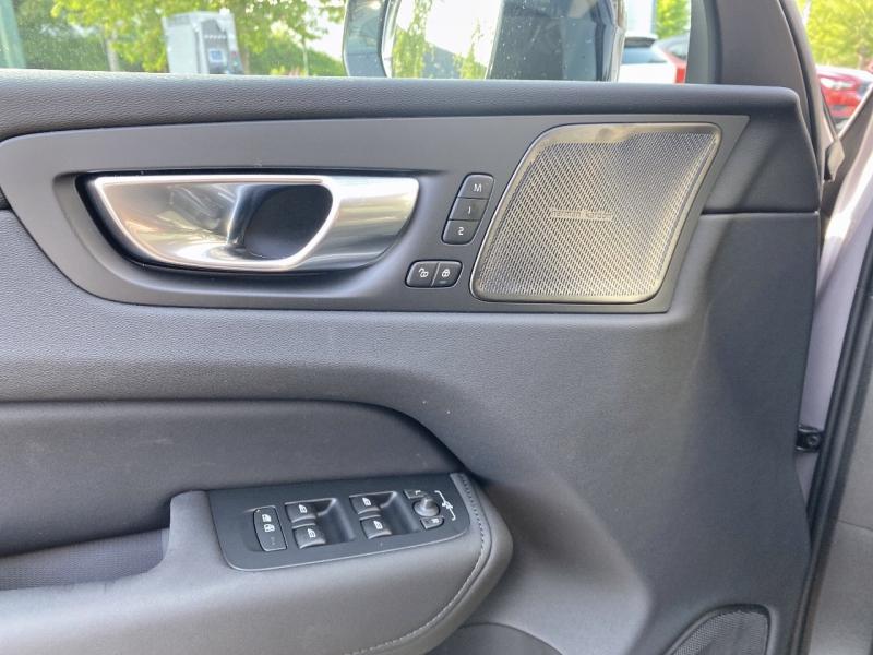 Image VOLVO XC60 T6 Hybride Rechargeable 350ch Ultra Style Dark Geartronic 8 AWD