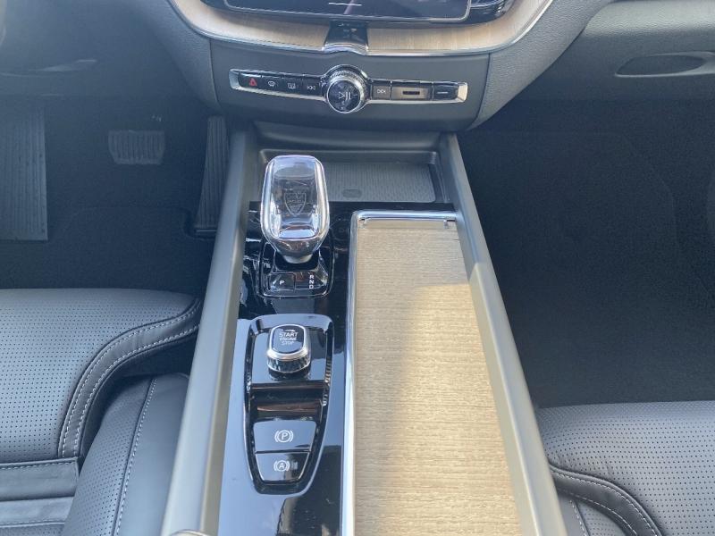 Image VOLVO XC60 T6 Hybride Rechargeable 350ch Ultra Style Dark Geartronic 8 AWD
