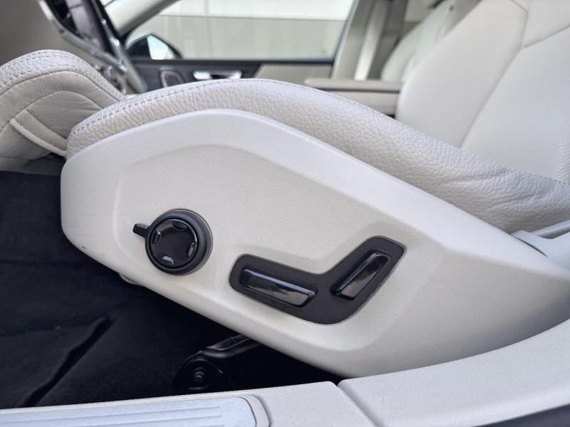 Image VOLVO V60 B4 197ch Ultra Style Dark DCT 7