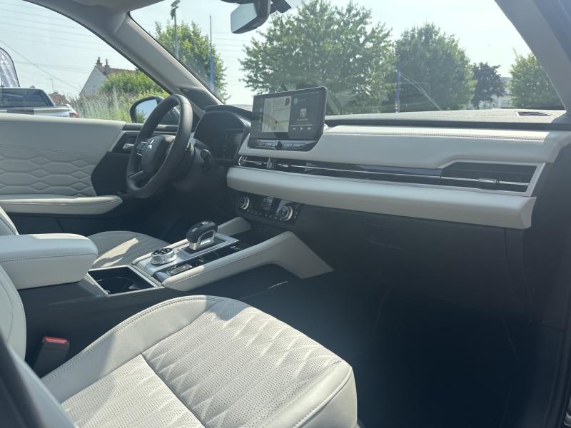 Image MITSUBISHI Outlander 2.4 PHEV 306ch Instyle 4WD