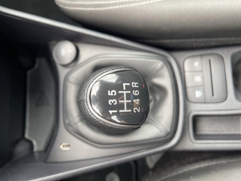 Image FORD Fiesta 1.0 EcoBoost 100ch Stop&Start Trend 5p Euro6.2