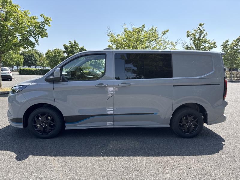 Image FORD Transit Custom Fg 320 L1H1 2.5 Duratec 232ch Hybride recheargeable Cabine Approfondie Sport CVT