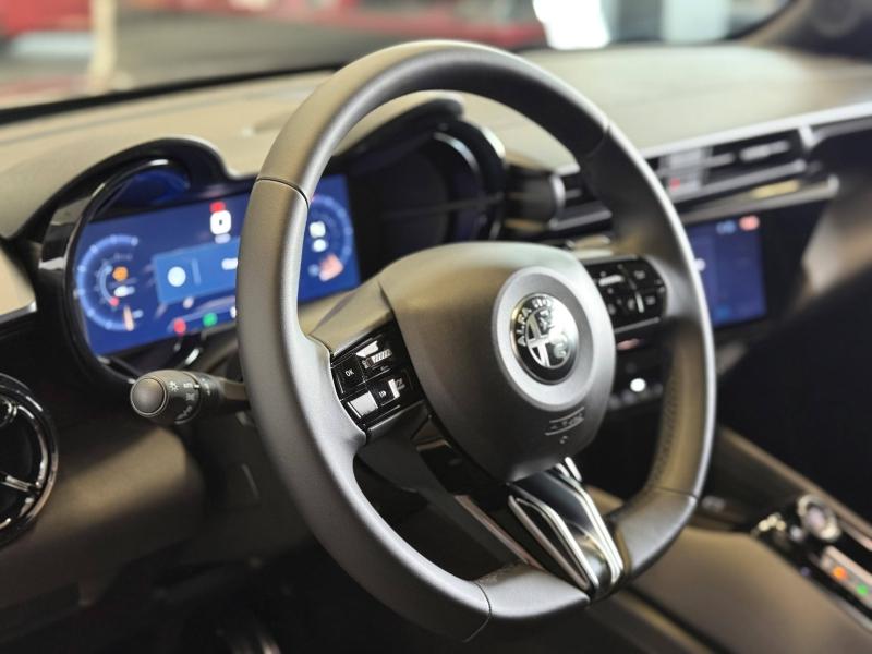 Image ALFA ROMEO Junior 1.2 Ibrida 145ch Premium e-DCT6 Q4