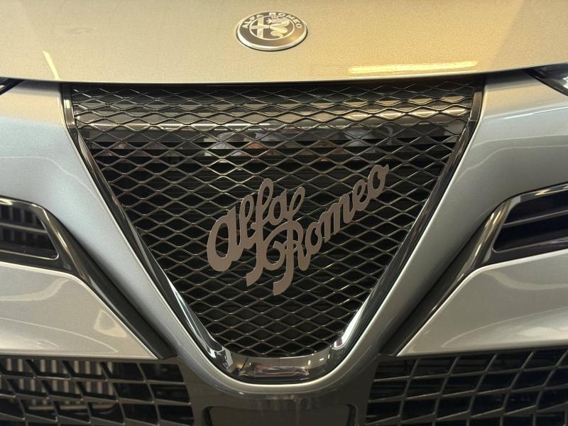 Image ALFA ROMEO Junior 1.2 Ibrida 145ch Premium e-DCT6 Q4