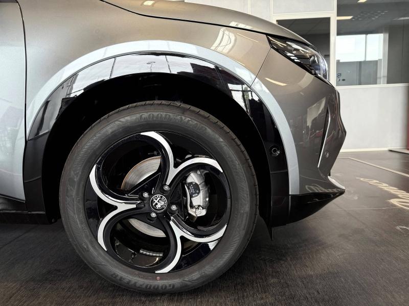 Image ALFA ROMEO Junior 1.2 Ibrida 145ch Premium e-DCT6 Q4