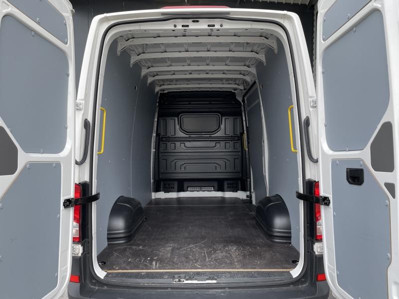 Image VOLKSWAGEN Crafter Fg 30 L3H3 2.0 TDI 140ch Business Traction