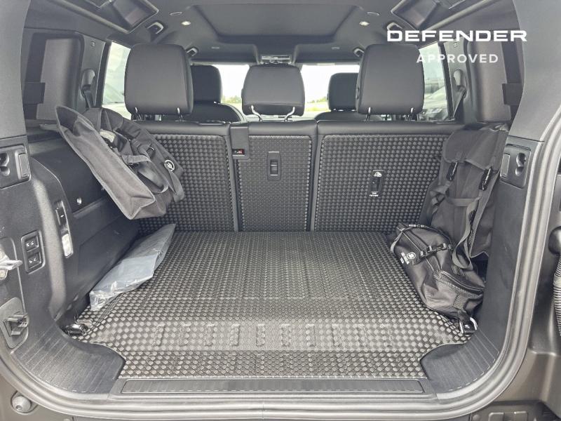 Image LAND-ROVER Defender 110 2.0 P300e X-Dynamic SE