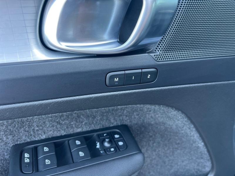 Image VOLVO XC40 B3 163ch Momentum Business DCT 7