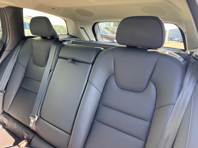 Image VOLVO V60 B4 197ch Ultra Style Dark DCT 7