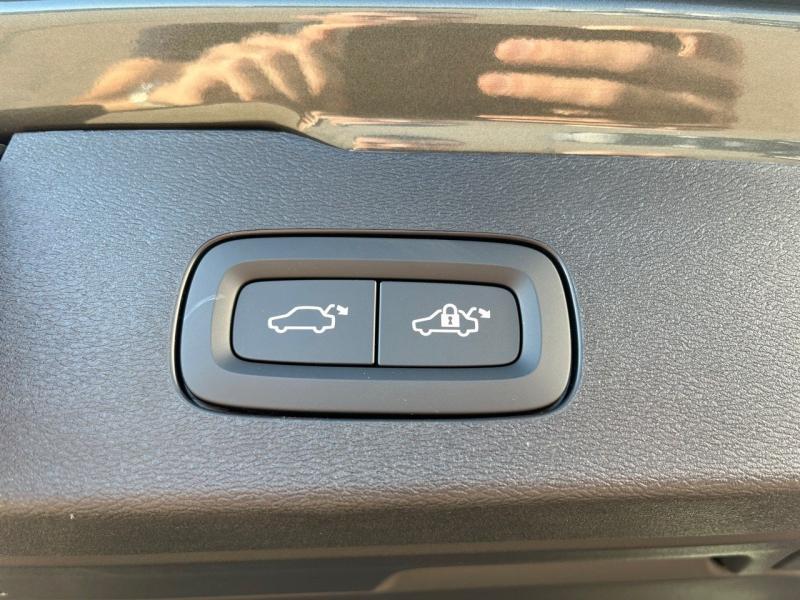 Image VOLVO V60 B4 197ch Ultra Style Dark DCT 7