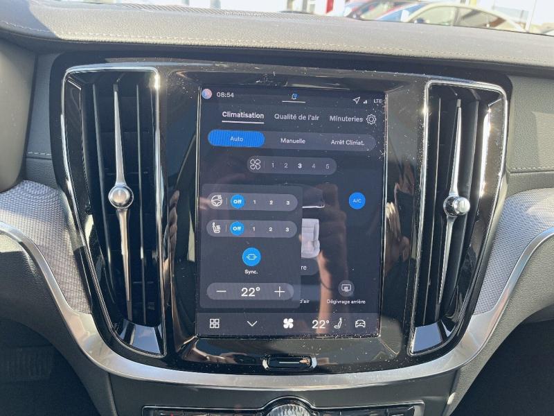 Image VOLVO V60 B4 197ch Ultra Style Dark DCT 7