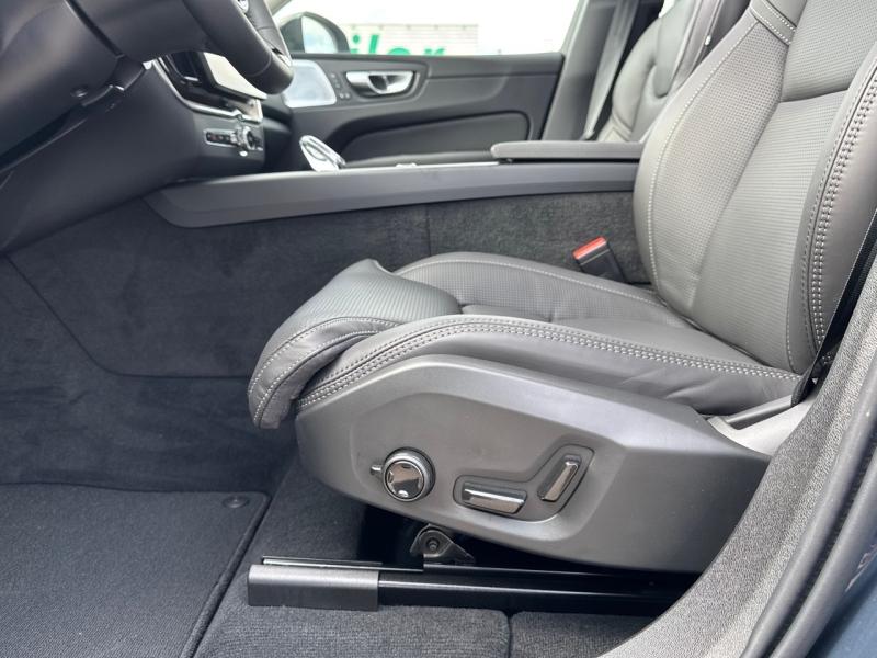 Image VOLVO XC60 T6 Hybride Rechargeable 350ch Ultra Style Dark Geartronic 8 AWD