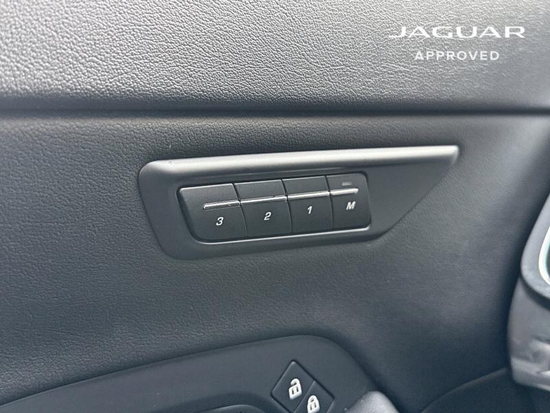 Image JAGUAR E-Pace P200 FlexFuel MHEV R-Dynamic SE BVA AWD