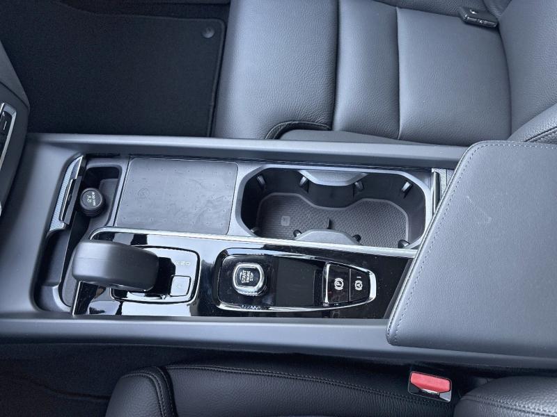 Image VOLVO XC60 T6 Hybride Rechargeable 350ch Plus Style Dark Geartronic 8 AWD