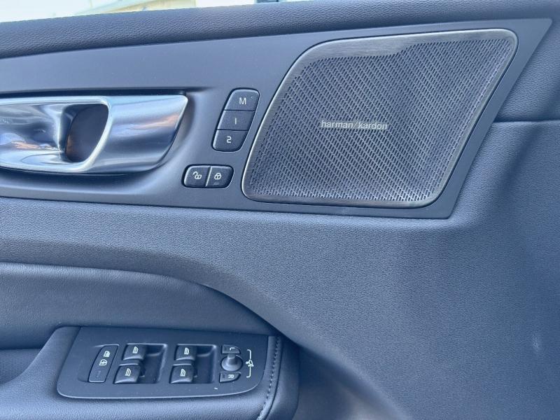 Image VOLVO XC60 T6 Hybride Rechargeable 350ch Plus Style Dark Geartronic 8 AWD