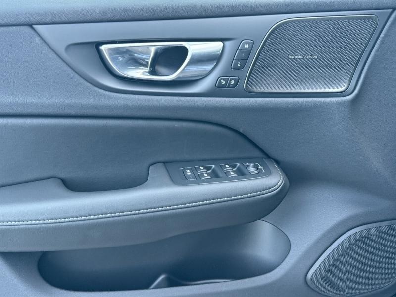 Image VOLVO V60 T6 AWD 253+145ch Plus Style Dark Geartronic 8