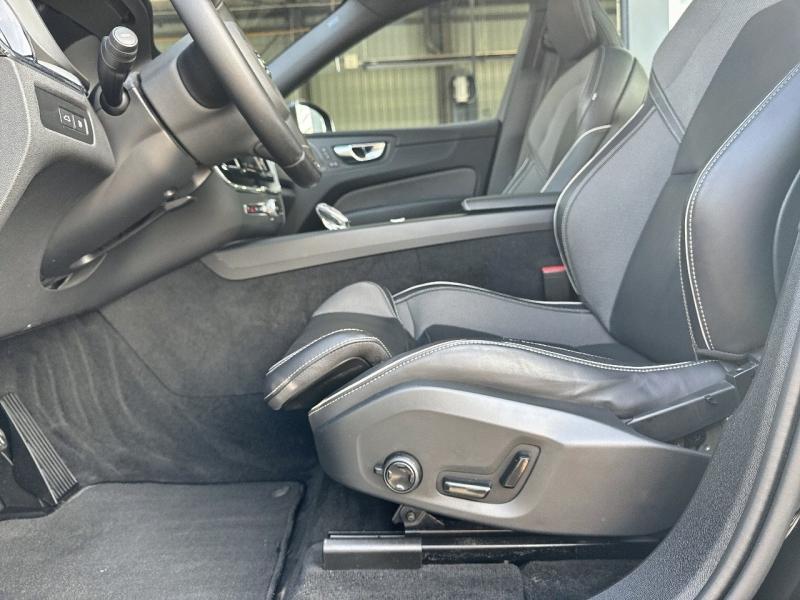 Image VOLVO XC60 T6 Hybride Rechargeable 253 + 145ch Black Edition Geartronic 8 AWD