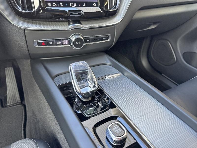 Image VOLVO XC60 T6 Hybride Rechargeable 253 + 145ch Black Edition Geartronic 8 AWD