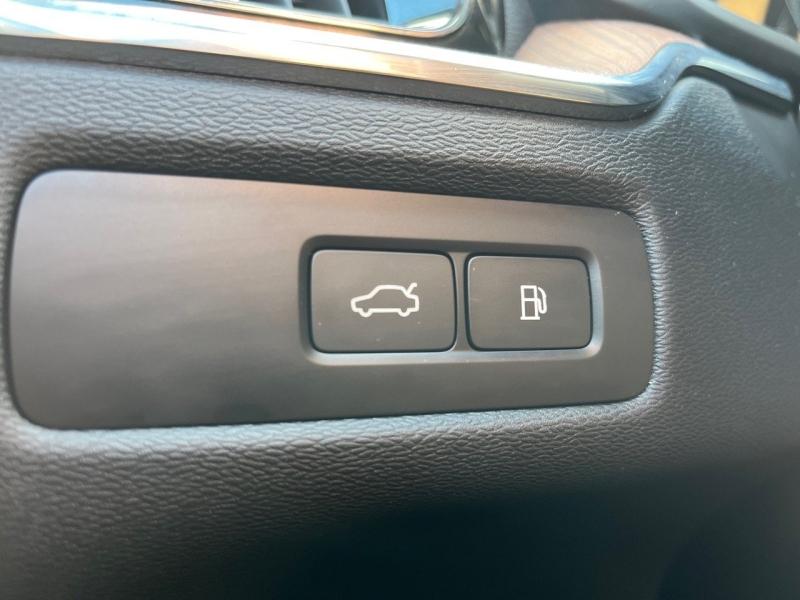 Image VOLVO XC60 T6 Hybride Rechargeable 253 + 145ch Utra Style Chrome Geartronic 8 AWD