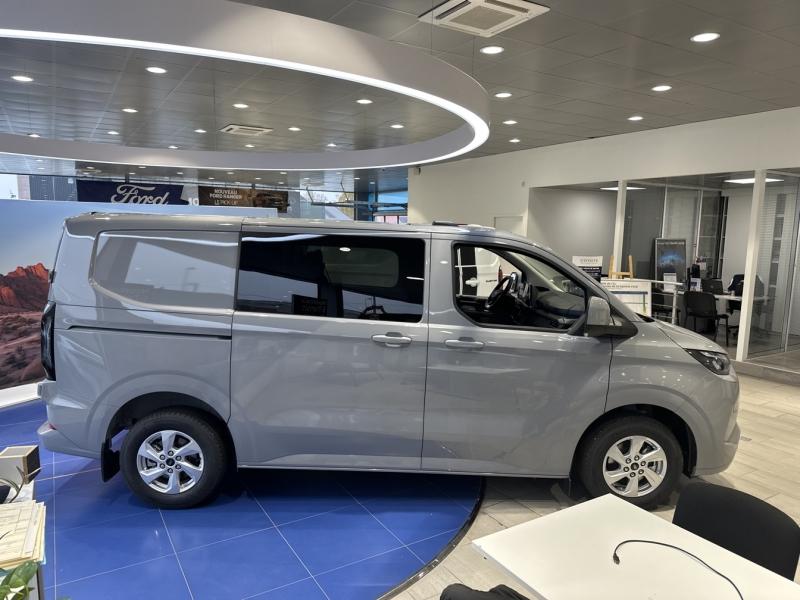 Image FORD Transit Custom Fg 320 L1H1 2.5 Duratec 232ch Hybride rechargeable Cabine Approfondie Limited CVT