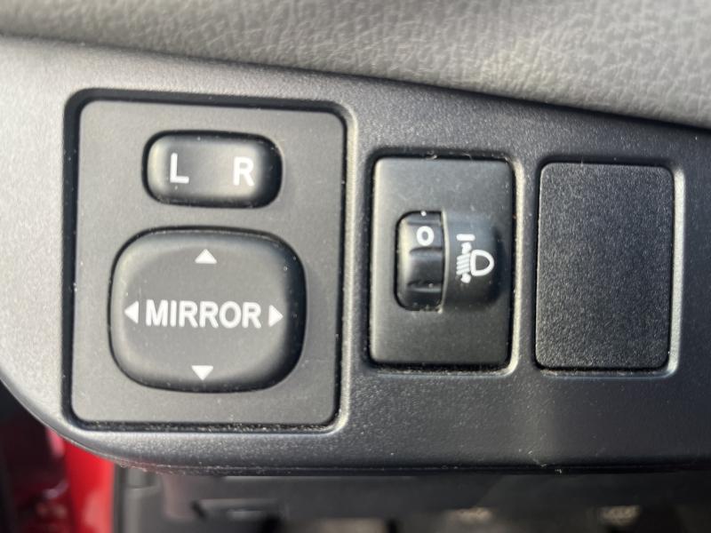 Image TOYOTA Yaris 69 VVT-i France 5p