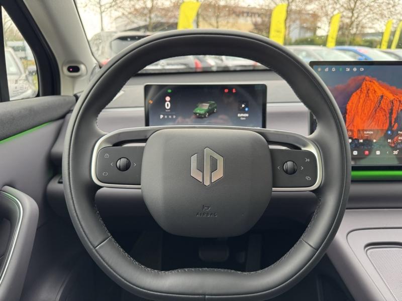 Image LEAPMOTOR C10 REEV 215ch 28,4 kWh Design MY25