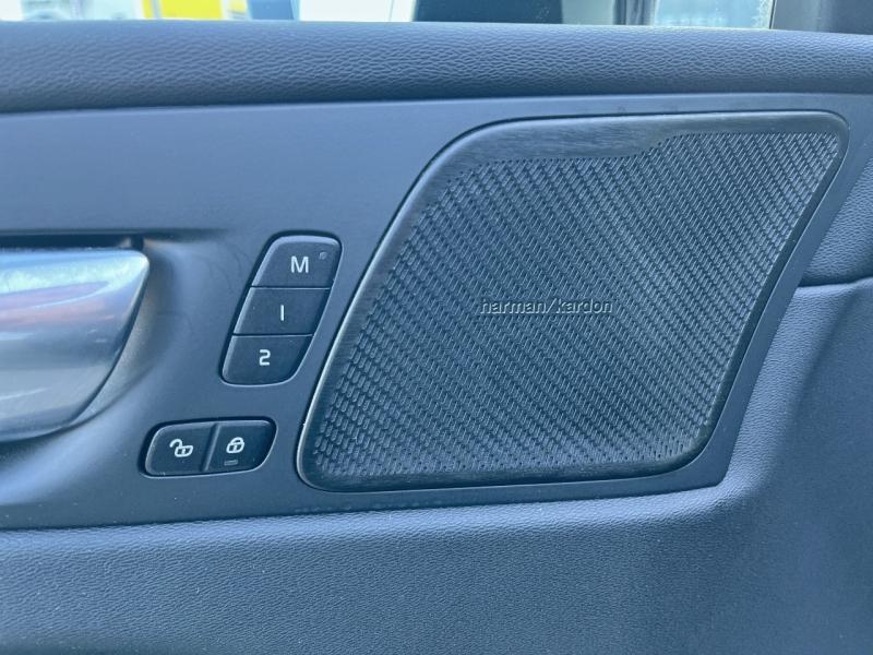 Image VOLVO XC60 T6 Hybride Rechargeable 253 + 145ch Ultra Style Dark Geartronic 8 AWD