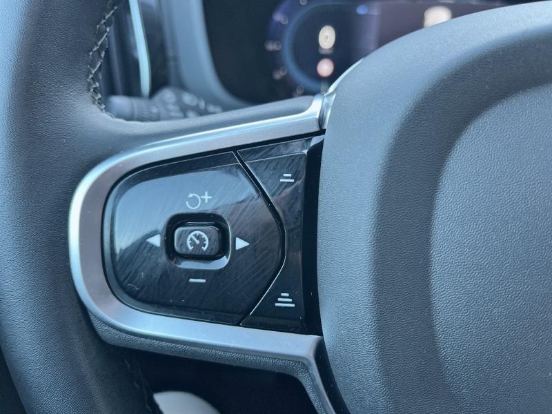 Image VOLVO XC60 T6 Hybride Rechargeable 253 + 145ch Ultra Style Dark Geartronic 8 AWD