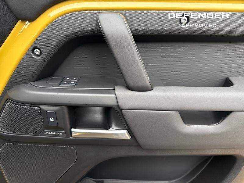 Image LAND-ROVER Defender 110 2.0 P300e PHEV Trophy Edition Deep Sandglow