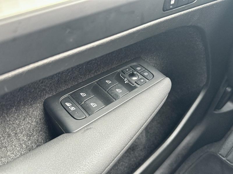 Image VOLVO XC40 B3 163ch Plus DCT 7