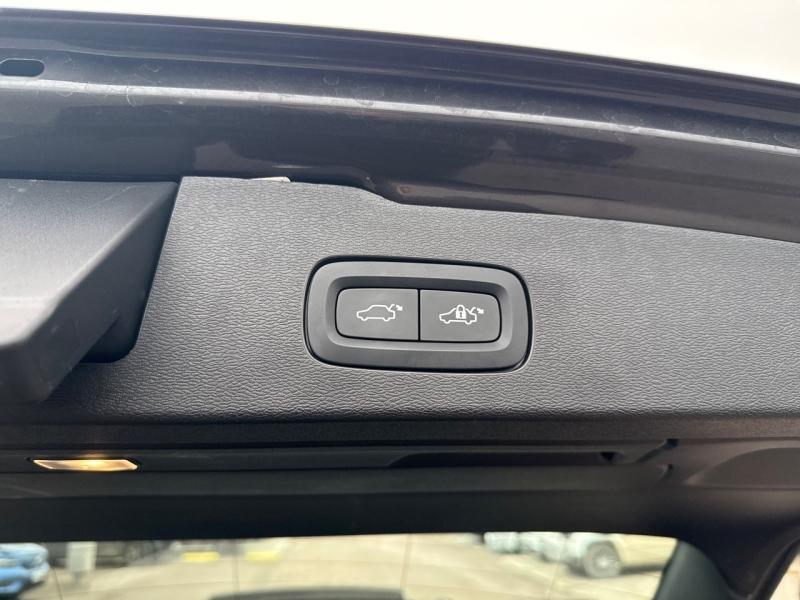 Image VOLVO V60 B4 197ch Ultra Style Dark DCT 7