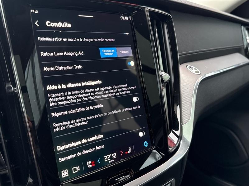 Image VOLVO V60 B4 197ch Ultra Style Dark DCT 7