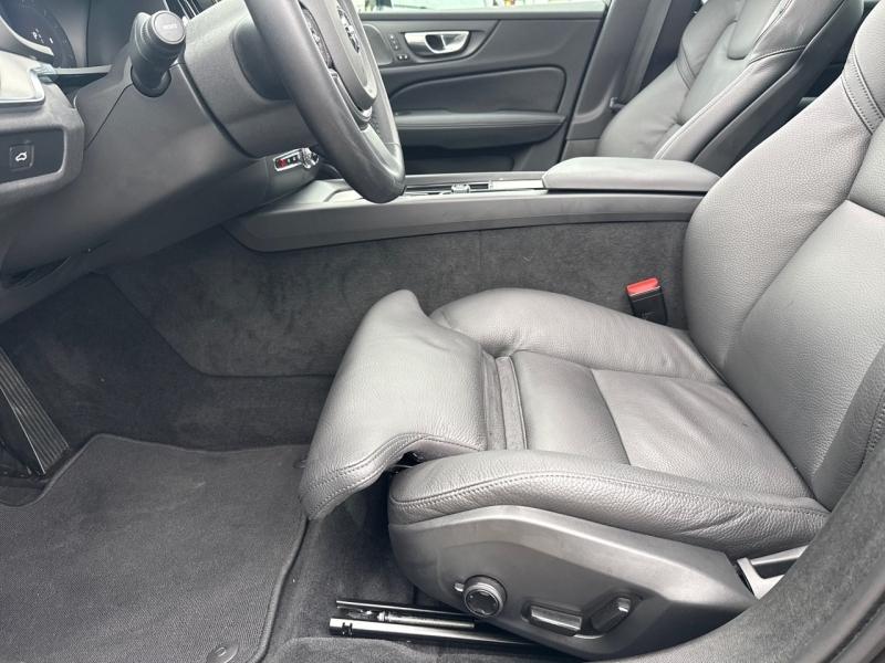 Image VOLVO V60 B4 197ch Ultra Style Dark DCT 7