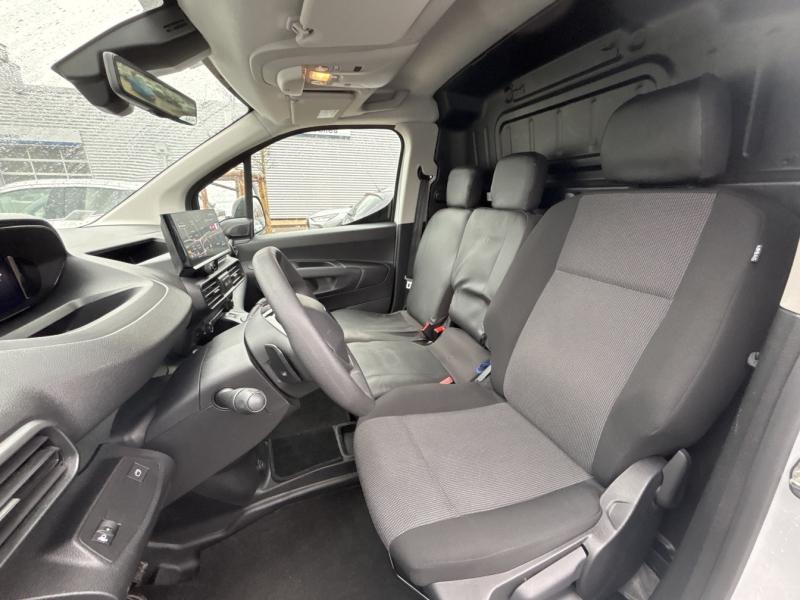 Image PEUGEOT Partner M 650kg BlueHDi 130ch S&S EAT8 Pack Premium Connect