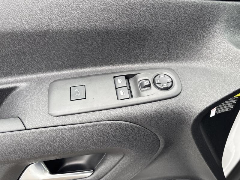 Image PEUGEOT Partner M 650kg BlueHDi 130ch S&S EAT8 Pack Premium Connect